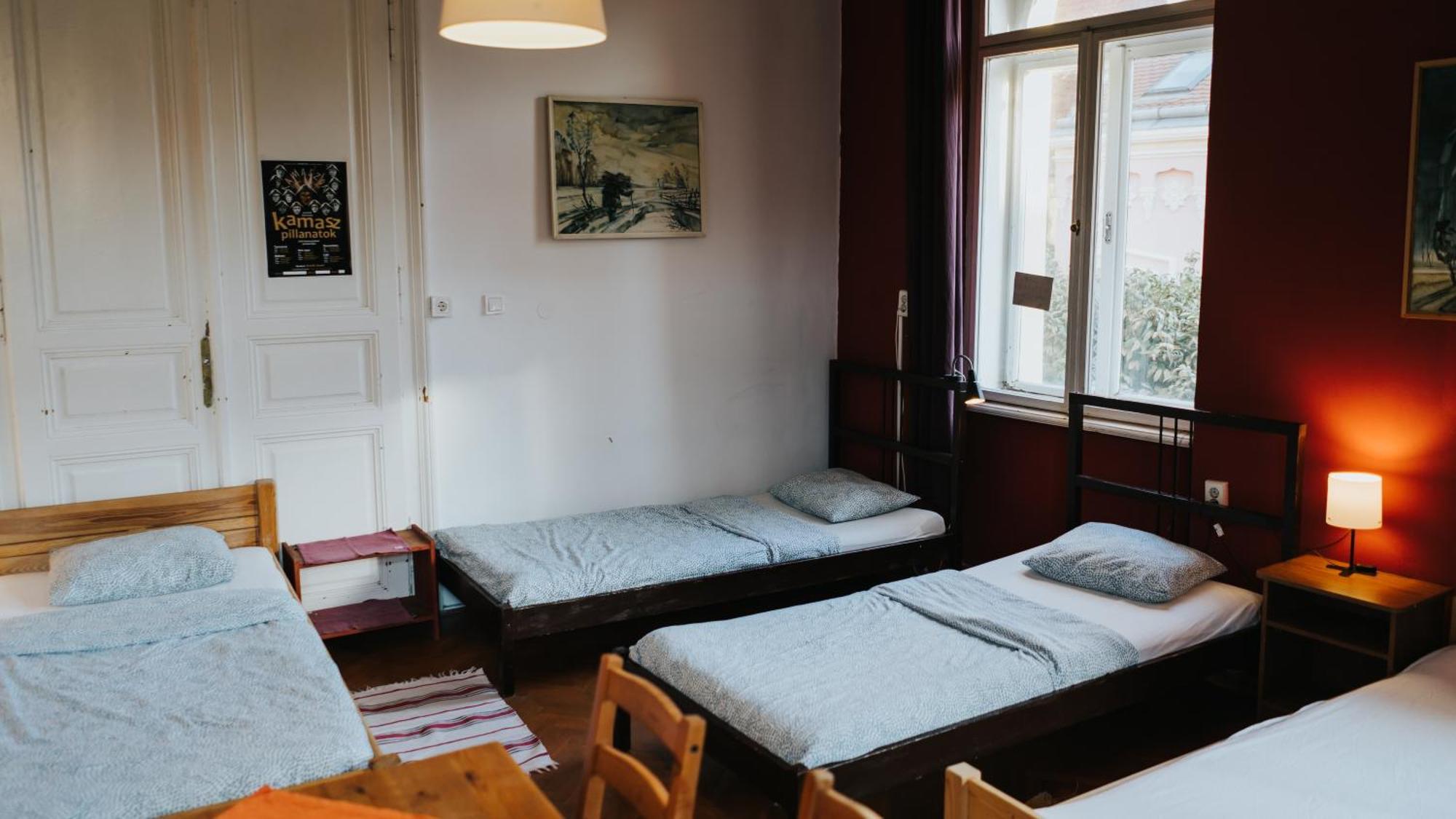 Nap Hostel Печ Екстериор снимка