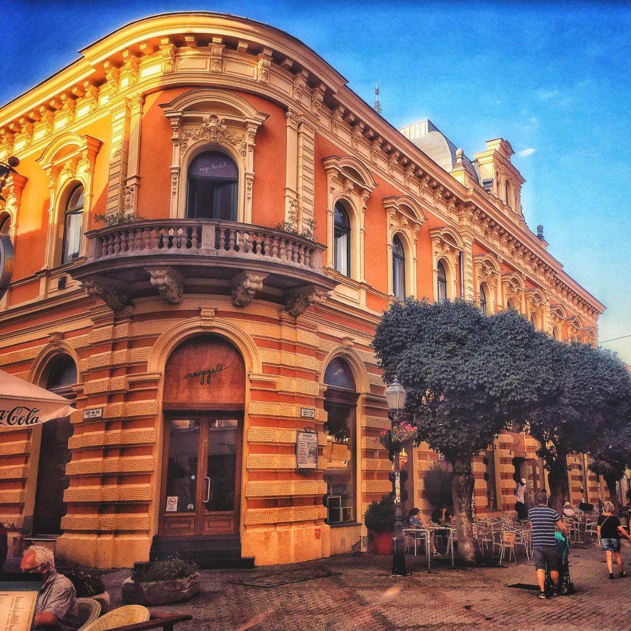 Nap Hostel Печ Екстериор снимка